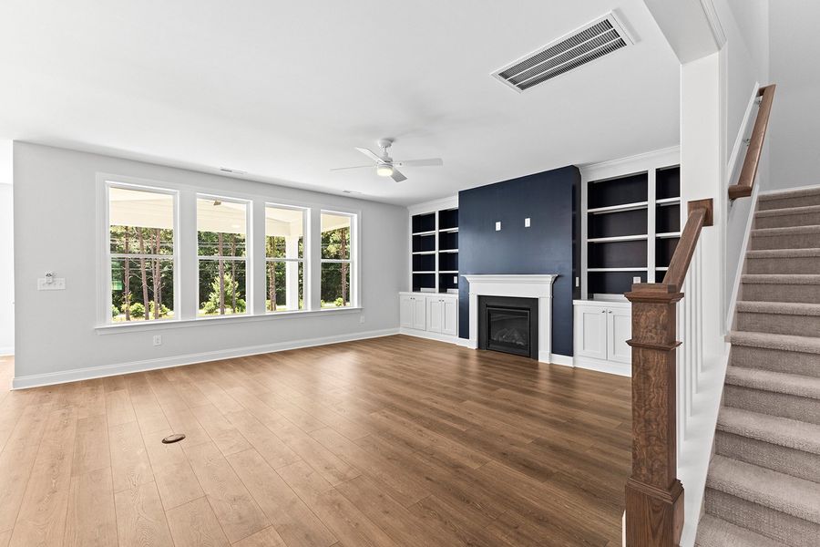 Representative unfurnished interior of a home built from the The Hampton by RobuckHomes in Stonewall, Hillsborough (Image 130).