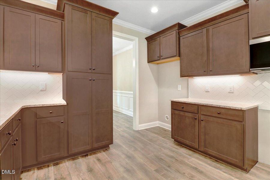 20-27 Wisteria Dr-20 20-27 Wisteria Dr-20