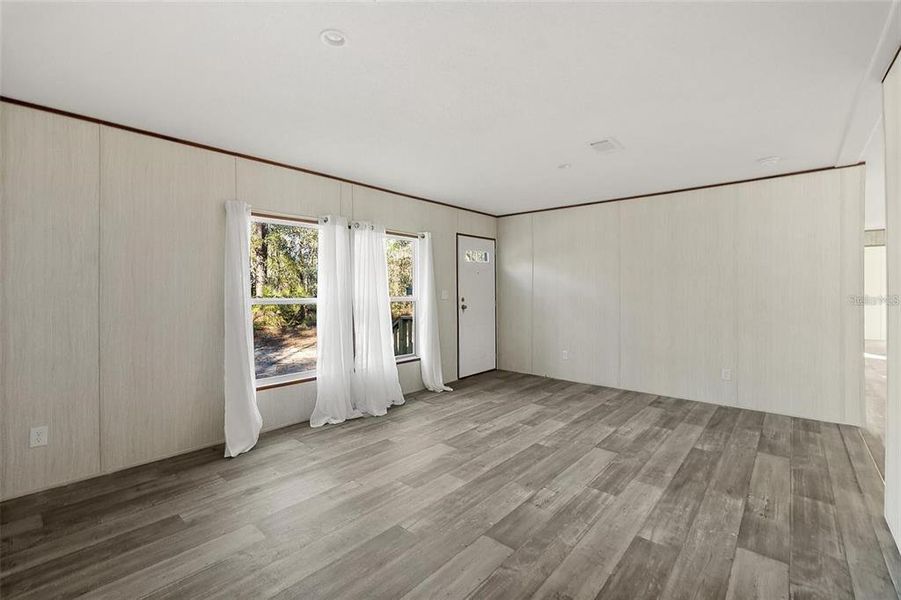 Spacious, unfurnished interior of a new home in , Bunnell (Image 10).