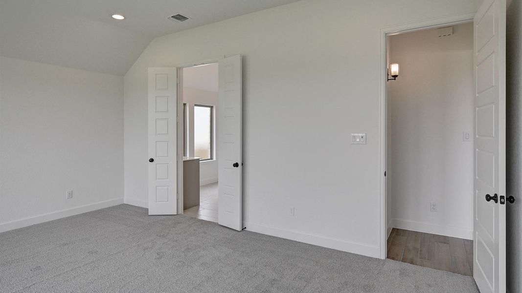 Spacious, unfurnished interior of a new home in Alsatian Oaks 50', Castroville (Image 22). Spacious, unfurnished interior of a new home in Alsatian Oaks 50', Castroville (Image 22).