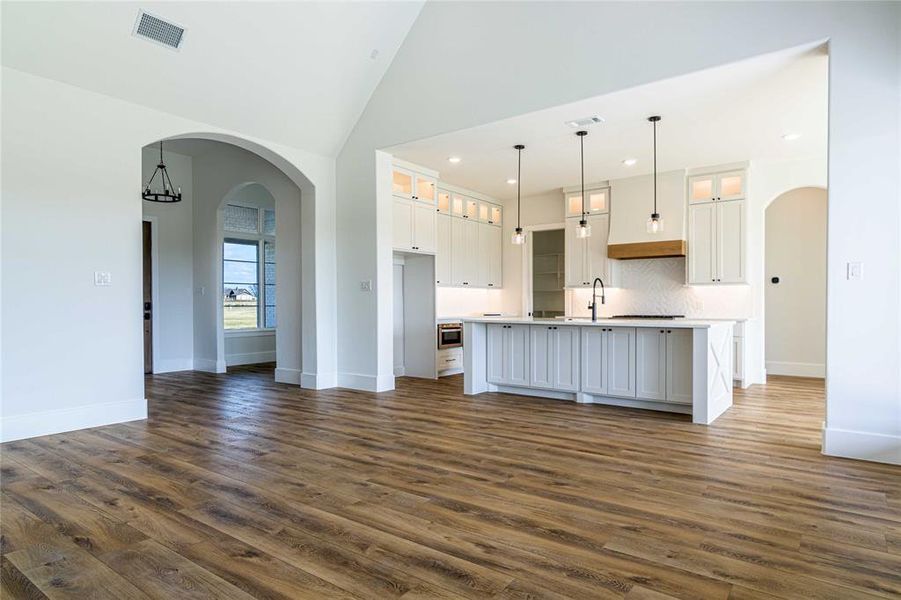 Spacious, unfurnished interior of a new home in , Caddo Mills (Image 33).