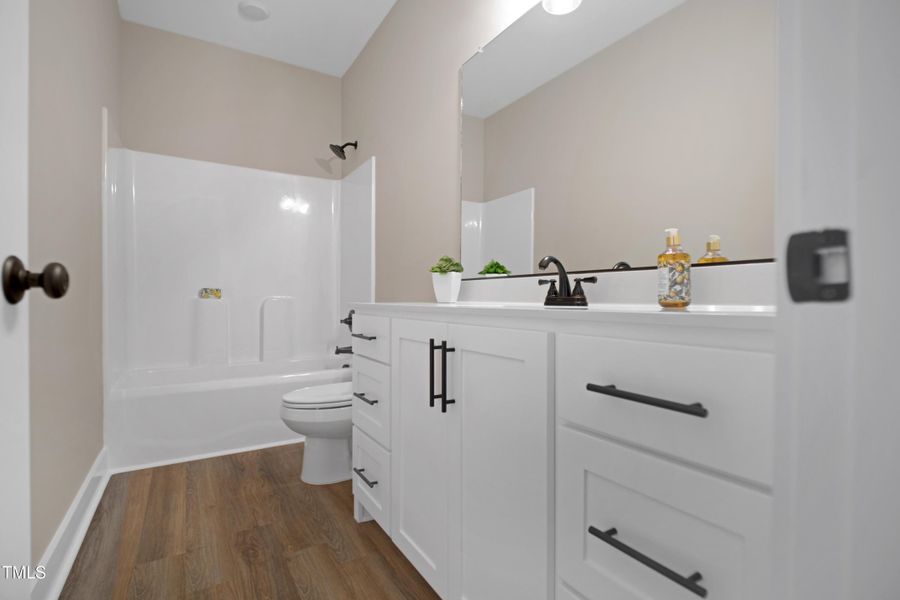 2nd Bathroom 2nd Bathroom