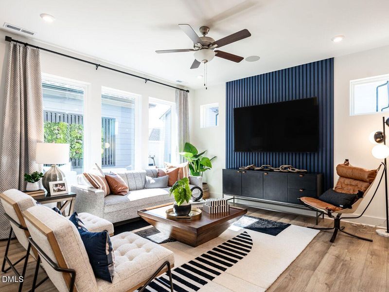 019-1280x960-living-room