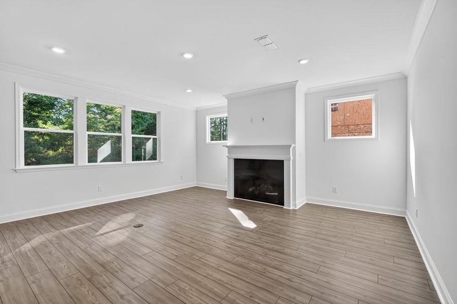 Spacious, unfurnished interior of a new home in Bailey Fence, Dacula (Image 21).