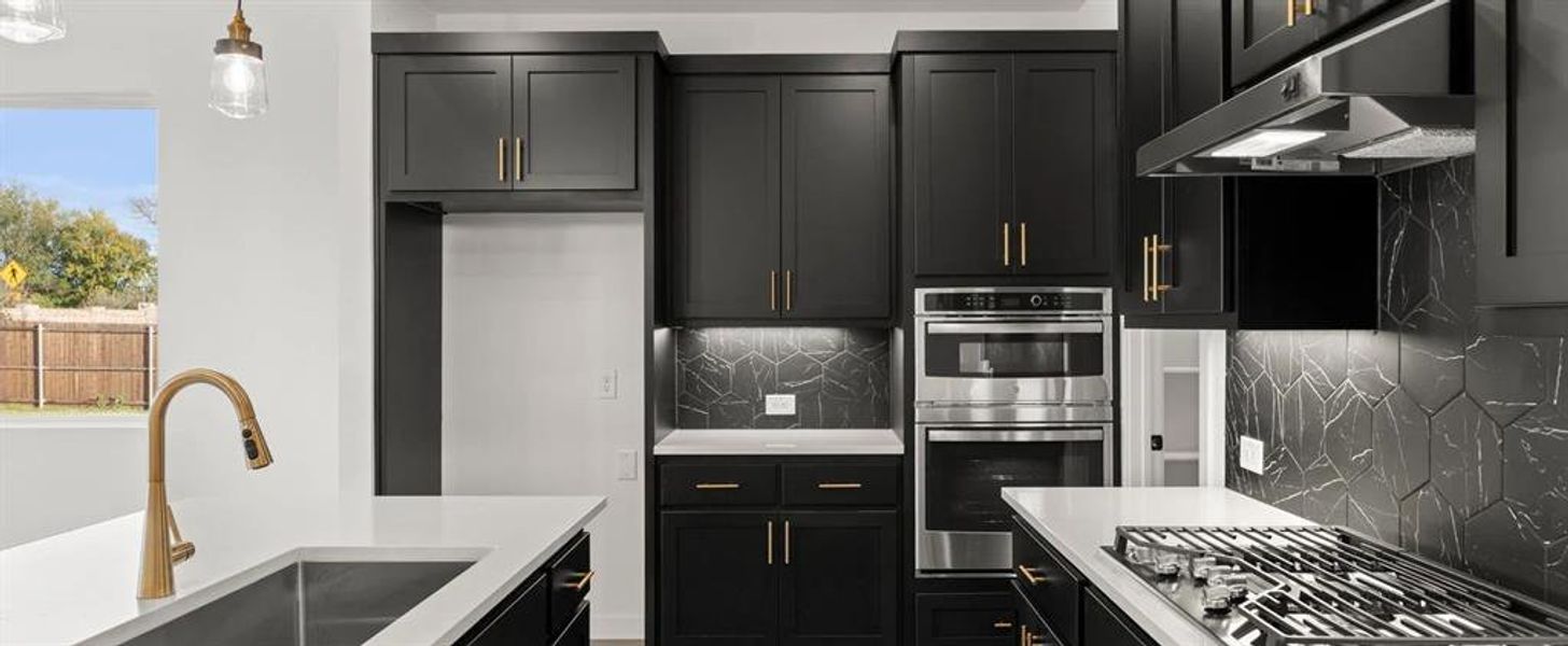 Furnished interior view inside a new home in Meadow Park, Melissa (Image 12). Furnished interior view inside a new home in Meadow Park, Melissa (Image 12).