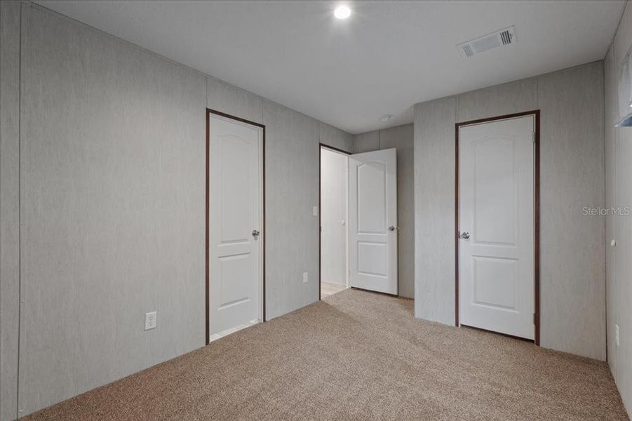 Spacious, unfurnished interior of a new home in , Chiefland (Image 13).