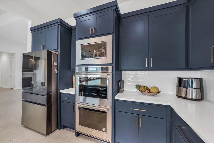 Furnished interior view inside a new home in Lakeview, Waller (Image 40).