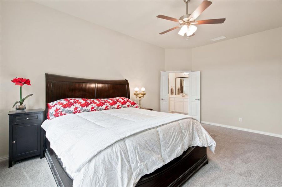 Furnished interior view inside a new home in Covenant Springs, Springtown (Image 14).