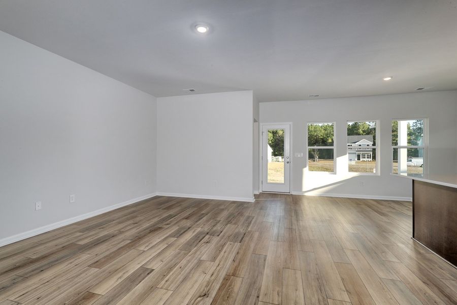 Spacious, unfurnished interior of a new home in Hainer Place, Conway (Image 15).