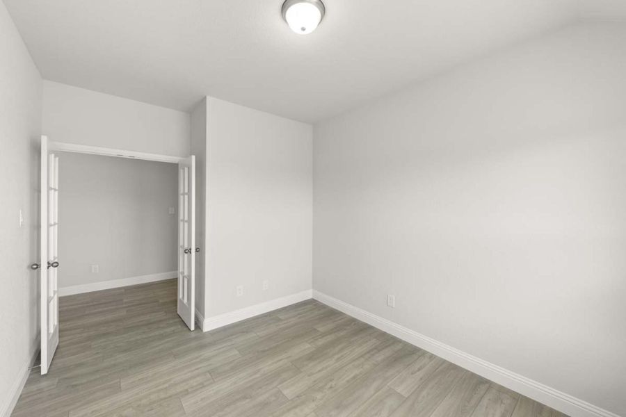 Spacious, unfurnished interior of a new home in Creekview Meadows, Pilot Point (Image 16).