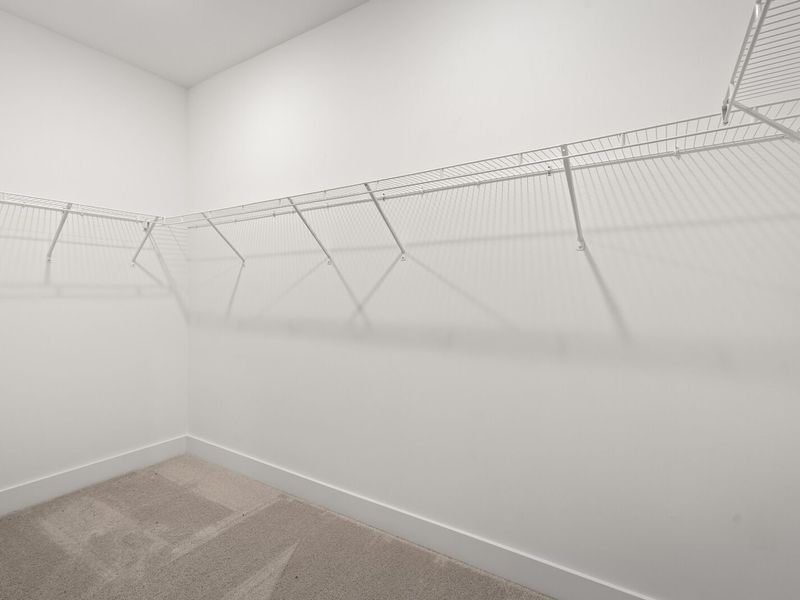 Spacious, unfurnished interior of a new home in Carellton, Gallatin (Image 41).