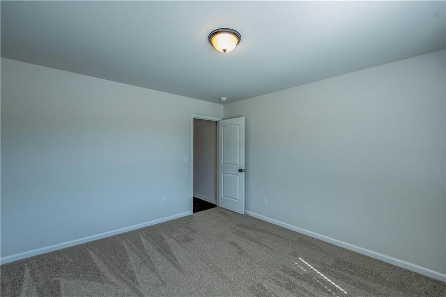 Spacious, unfurnished interior of a new home in , Lula (Image 38).