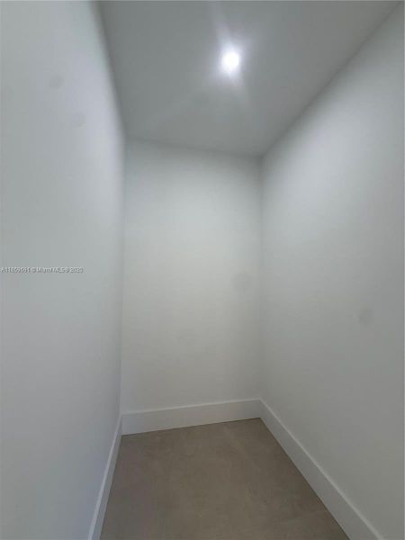 Spacious, unfurnished interior of a new home in , Miami (Image 57).