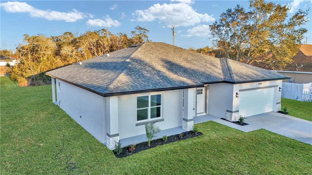 Exterior details and patio area of a home in , Ocala (Image 29). Exterior details and patio area of a home in , Ocala (Image 29).