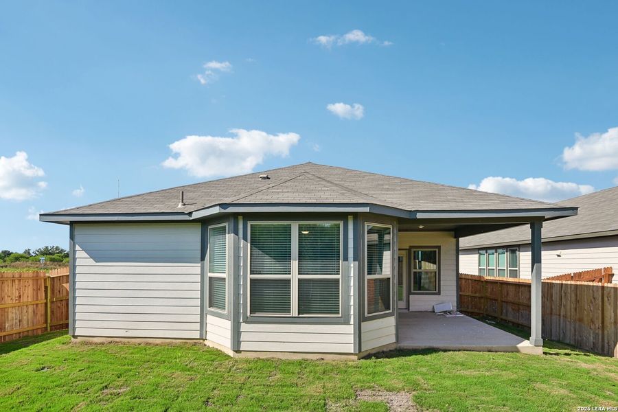 Exterior details and patio area of a home in Royal Crest, San Antonio (Image 3).
