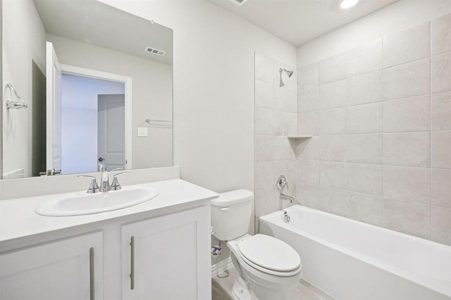 Furnished interior view inside a new home in Stonehaven, Seagoville (Image 12).