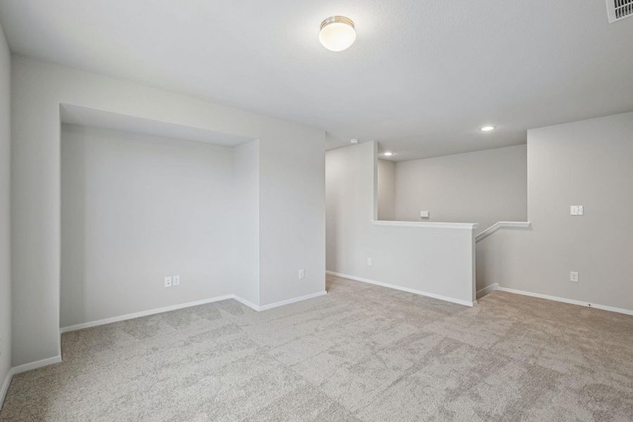 Spacious, unfurnished interior of a new home in Edgebrooke, Pflugerville (Image 13).