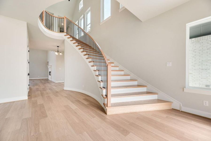 Spacious, unfurnished interior of a new home in Grand Estates of Anna, Anna (Image 21). Spacious, unfurnished interior of a new home in Grand Estates of Anna, Anna (Image 21).