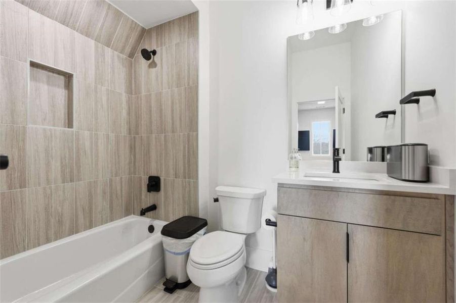 Furnished interior view inside a new home in , Gainesville (Image 48).