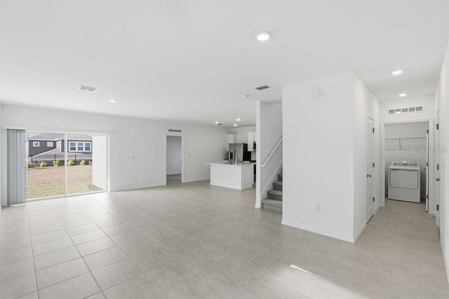 Spacious, unfurnished interior of a new home in Marion Creek, Haines City (Image 20).