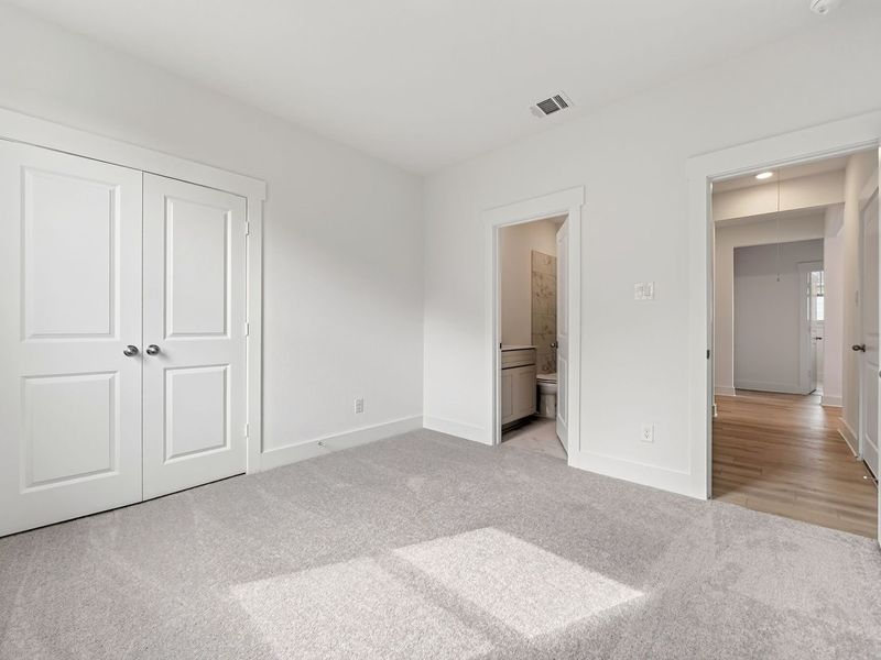 Spacious, unfurnished interior of a new home in Meadow Ridge Estates, Josephine (Image 32).