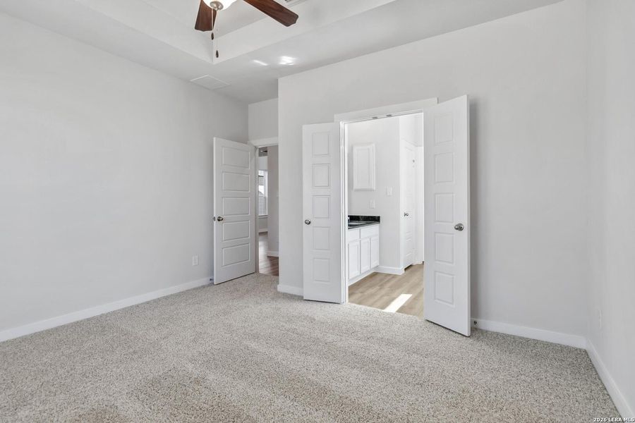 Spacious, unfurnished interior of a new home in Red Hawk Landing, San Antonio (Image 21).