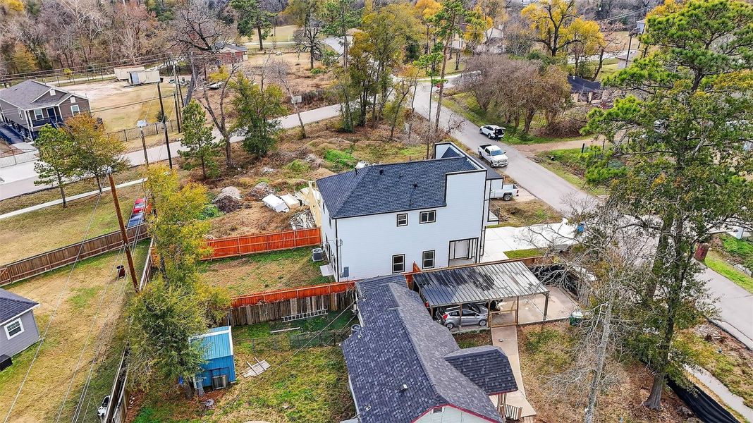 Image 33 of a home in . Image 33 of a home in .