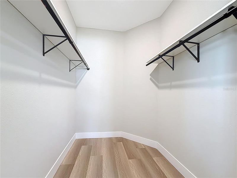 Spacious, unfurnished interior of a new home in , Citrus Springs (Image 58).