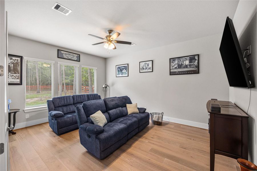 Furnished interior view inside a new home in Ridgelake Shores, Montgomery (Image 32).