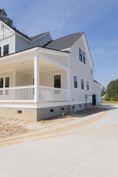 Exterior details and patio area of a home in , Moncks Corner (Image 8).