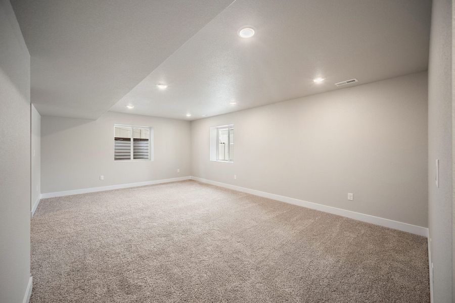 Spacious, unfurnished interior of a new home in Aspen Ranch, Fountain (Image 33). Spacious, unfurnished interior of a new home in Aspen Ranch, Fountain (Image 33).
