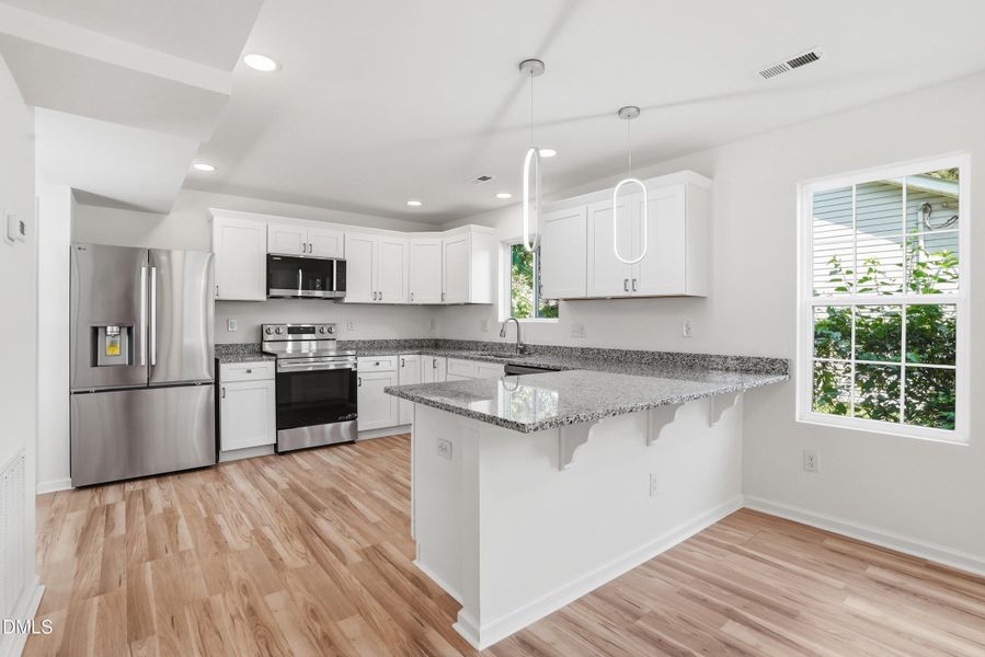 516 Singletary St SE-13