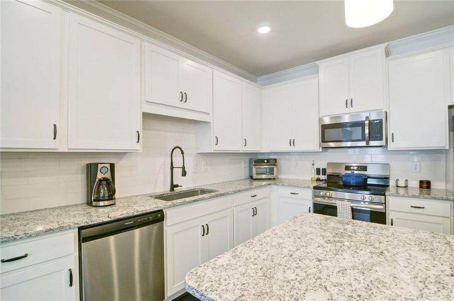 Furnished interior view inside a new home in Highland Crossing, Cartersville (Image 6).