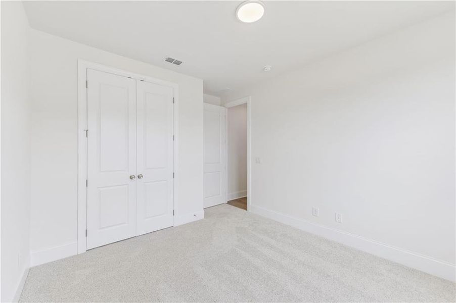 Spacious, unfurnished interior of a new home in Aberdeen, Hoschton (Image 16).