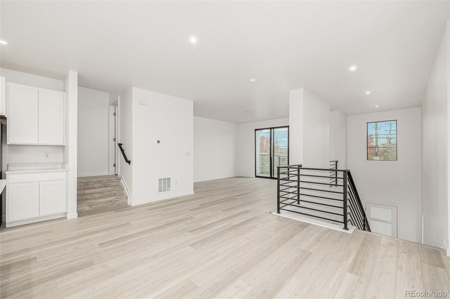 Spacious, unfurnished interior of a new home in , Denver (Image 34).