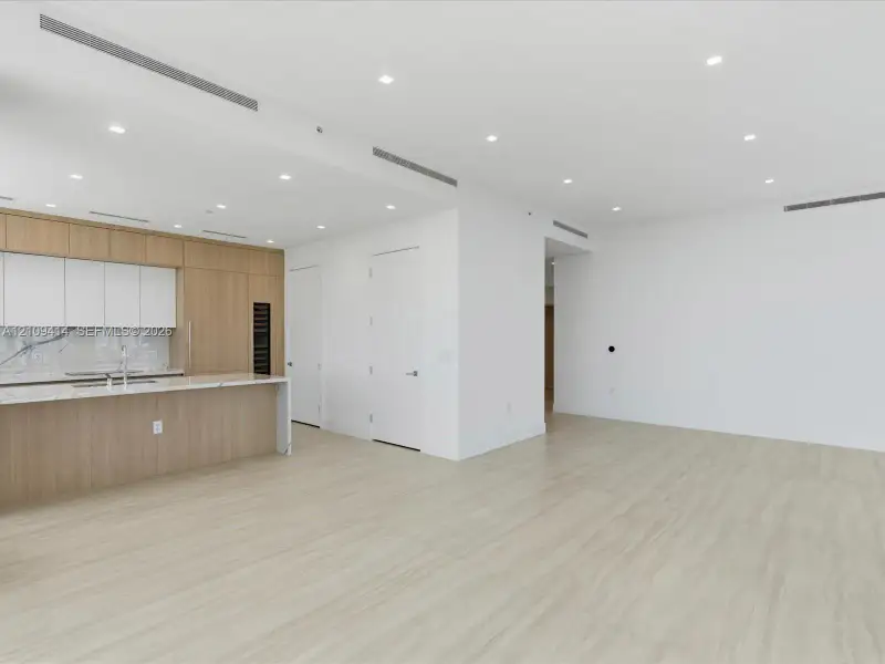 Spacious, unfurnished interior of a new home in , North Miami (Image 33).