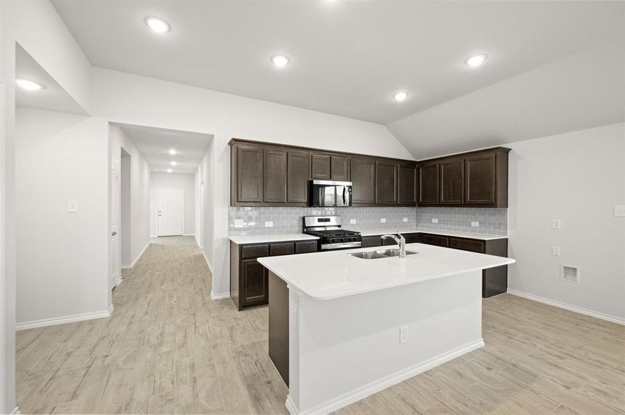 2833 Hay- Kitchen-1