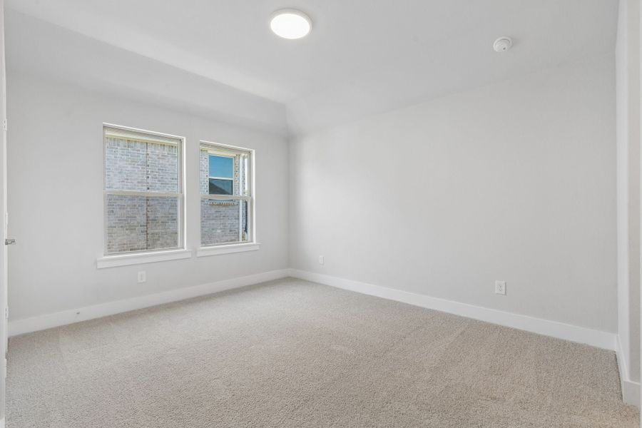 Spacious, unfurnished interior of a new home in Painted Tree Lakeside, McKinney (Image 28).