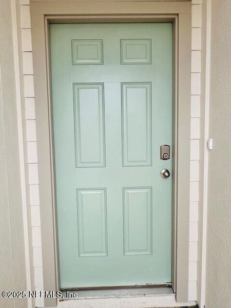Exterior details and patio area of a home in Rookery, Green Cove Springs (Image 3).