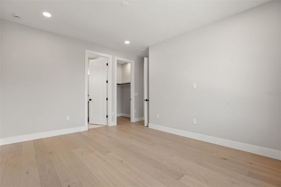 Spacious, unfurnished interior of a new home in College Park, Orlando (Image 43). Spacious, unfurnished interior of a new home in College Park, Orlando (Image 43).