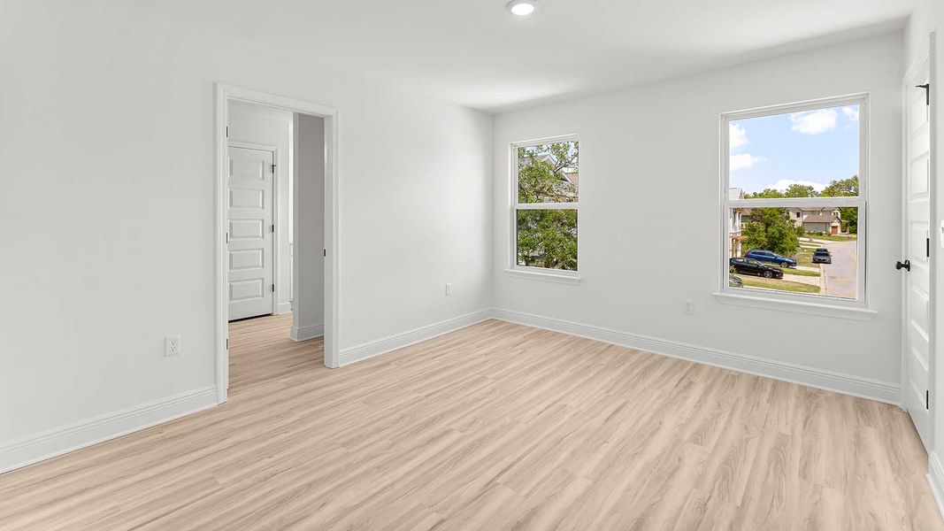 Spacious, unfurnished interior of a new home in Sanctuary Beach, Panama City Beach (Image 23).