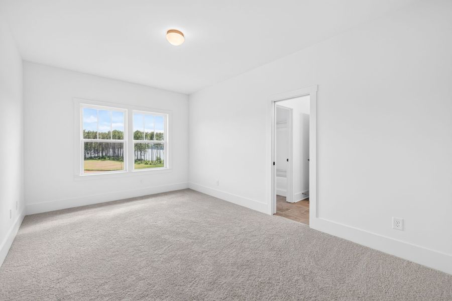 Spacious, unfurnished interior of a new home in Edgewater - Harbor Pointe, Lancaster (Image 21).