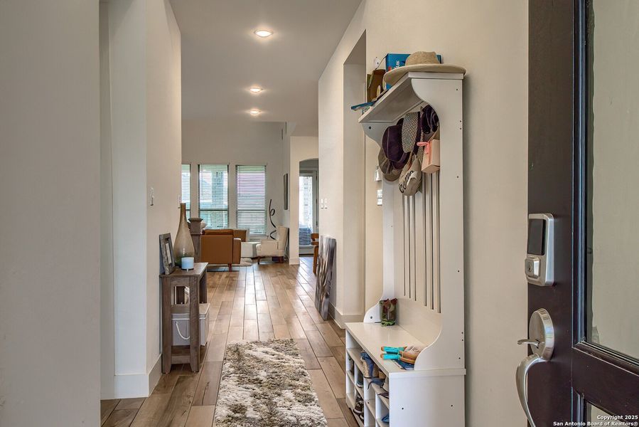 Furnished interior view inside a new home in Regent Park, Boerne (Image 9).