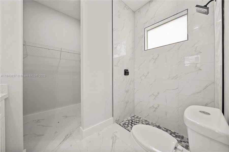 Furnished interior view inside a new home in , Lehigh Acres (Image 7).