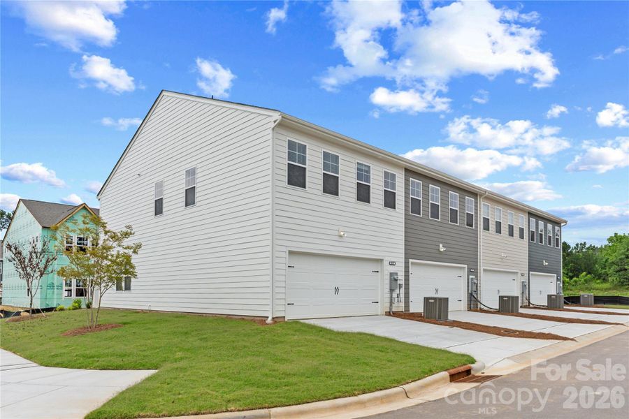 Exterior details and patio area of a home in Sierra Ridge, Gastonia (Image 4).