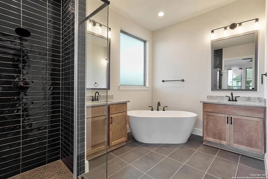 Furnished interior view inside a new home in Legacy at Lake Dunlap, New Braunfels (Image 11). Furnished interior view inside a new home in Legacy at Lake Dunlap, New Braunfels (Image 11).