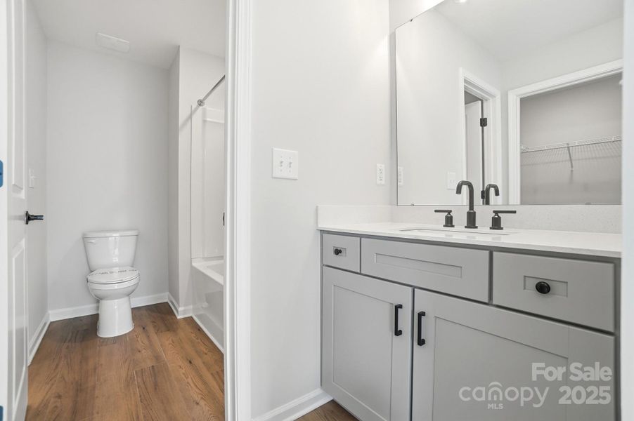 2nd-floor bathroom