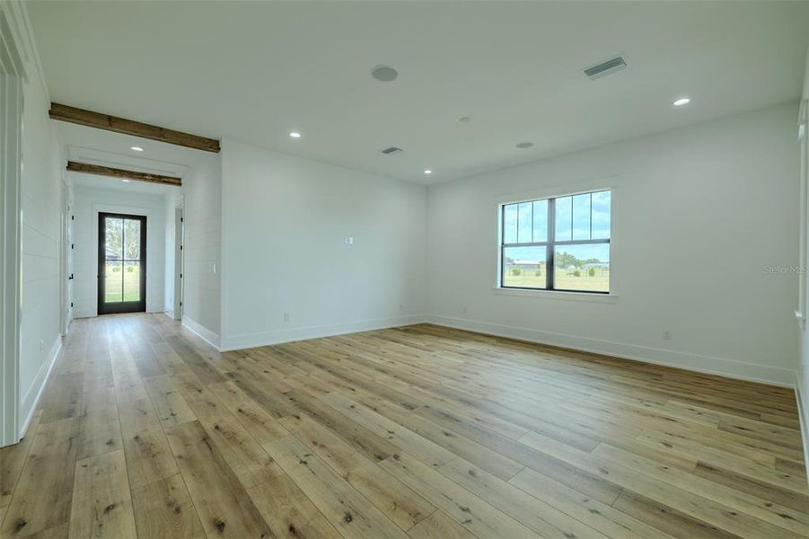 Spacious, unfurnished interior of a new home in , Lithia (Image 63).