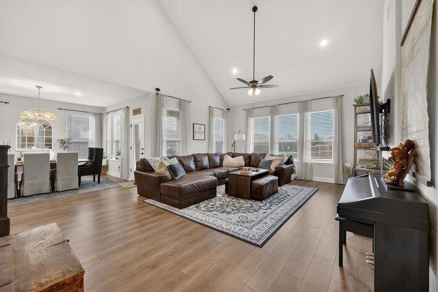 Furnished interior view inside a new home in Oaks of North Grove, Waxahachie (Image 7).