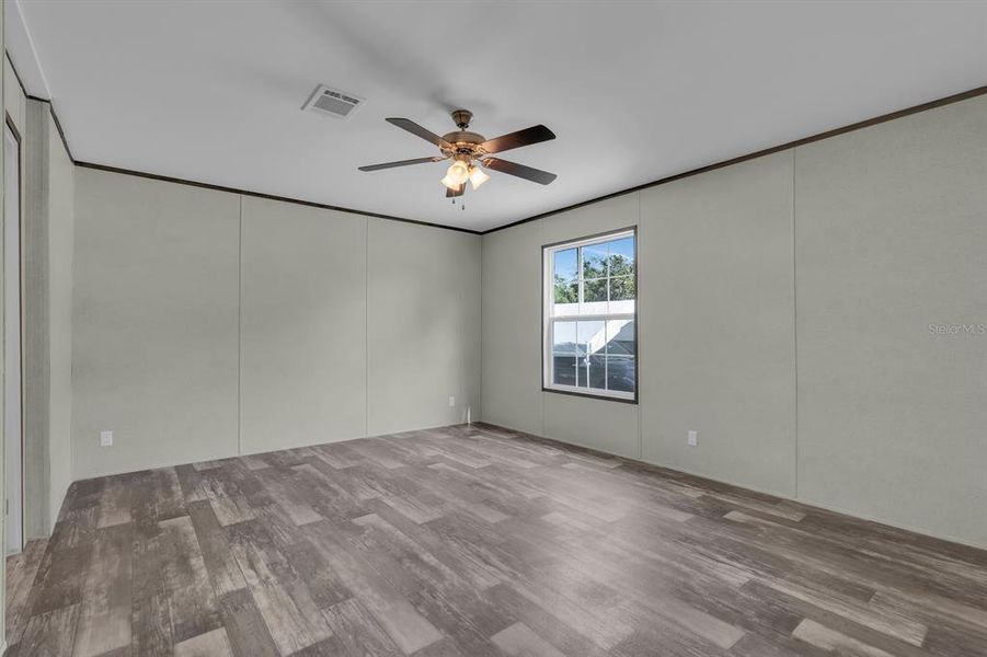 Spacious, unfurnished interior of a new home in , Mascotte (Image 12). Spacious, unfurnished interior of a new home in , Mascotte (Image 12).